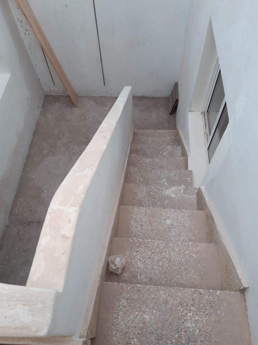 Escalera antes de la reforma