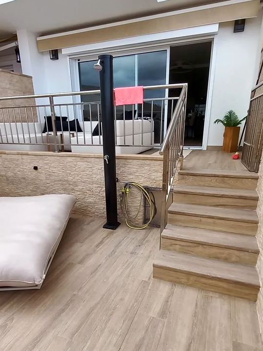 Terraza con zona de estar terminada